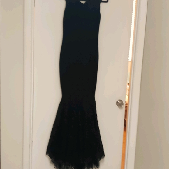 Dress - Picture 1 of 4